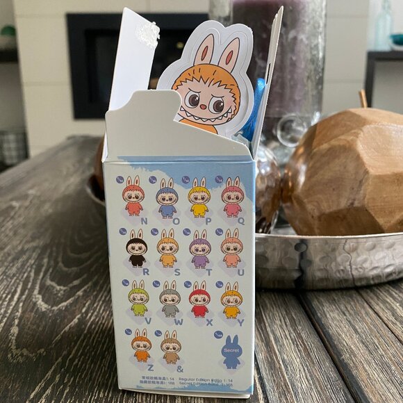 LABUBU Pin for Love Series- "Y" AUTHENTIC & BRAND NEW - Picture 3 of 5